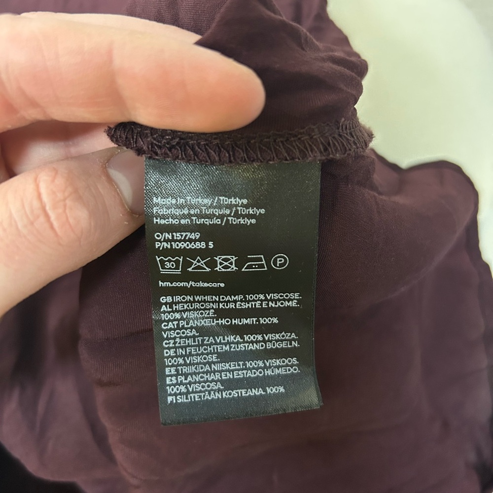 2/$20❤️- DRESS | Women’s H&M dress size medium (fits small) - Picture 3 of 5